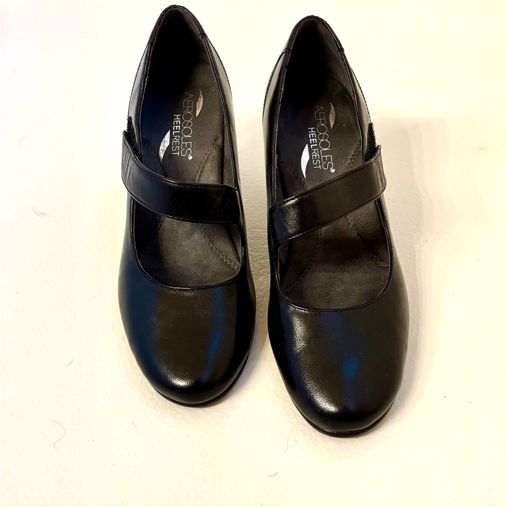 AEROSOLES Black Heels